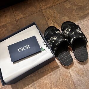Dior Men's Black and Cream Sandals